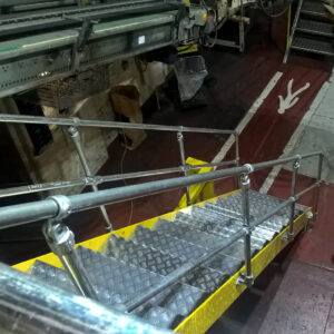 Staircase for gantry platform
